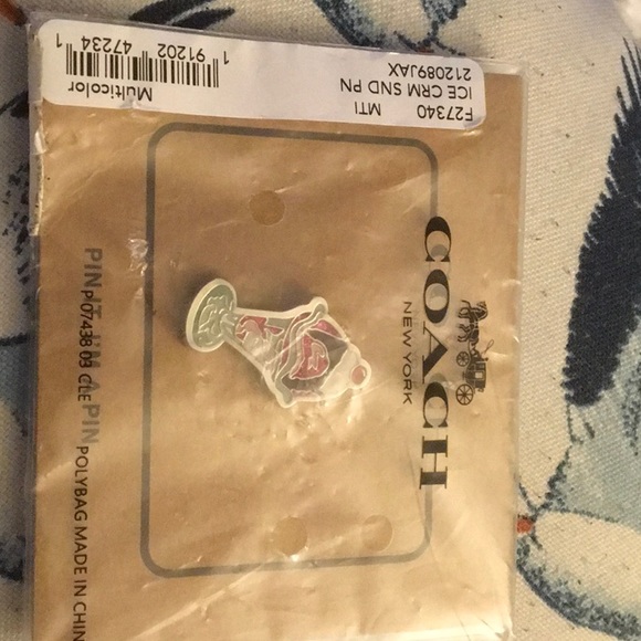 Nwt Authentic Coach Ice Cream 🍦 Pin - Picture 3 of 4